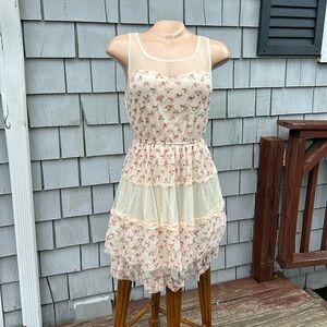 UP by Ultra Pink Lace and Cottage Core Floral Lined and Tiered Dress Sz Small